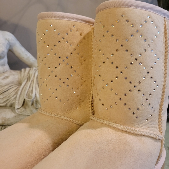 Ugg Classic Short Crystal Diamond Boots #400 ugg s/n 1014471 - Picture 4 of 17